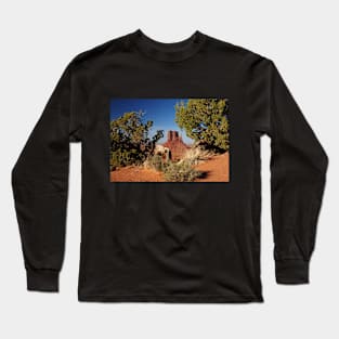 Monument Valley one of the wonders of Arizona!! Long Sleeve T-Shirt